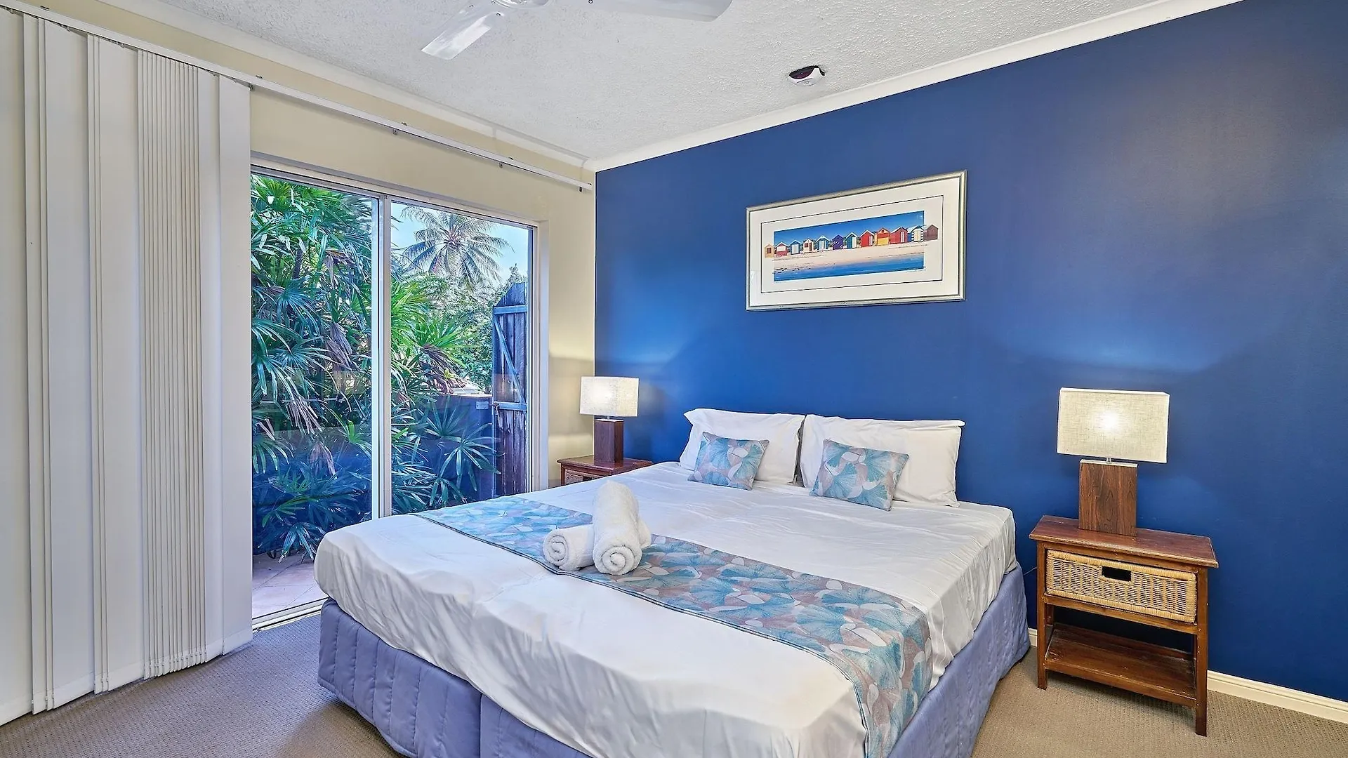 North Cove Waterfront Suites Cairns 4*,