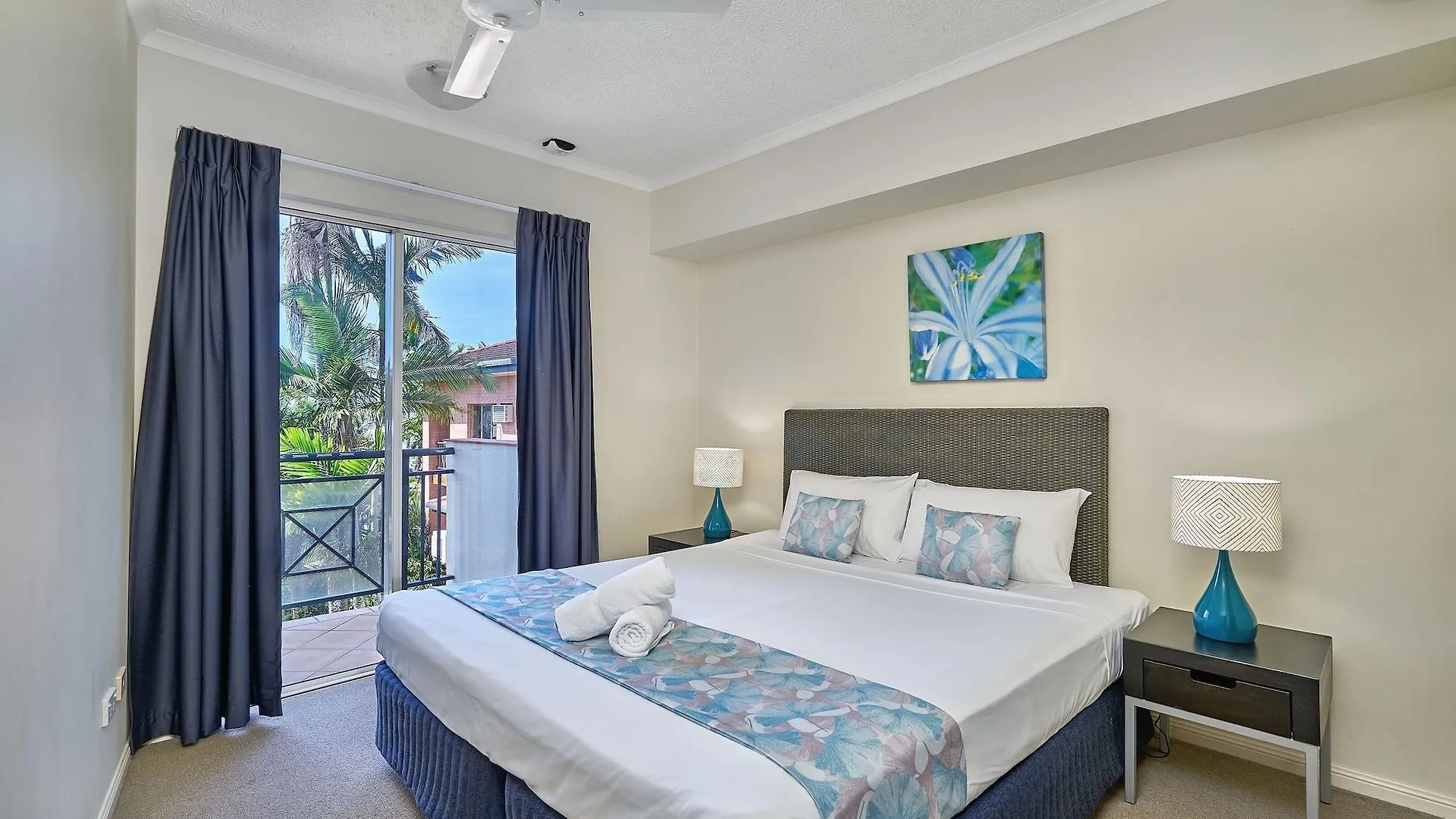 North Cove Waterfront Suites Cairns