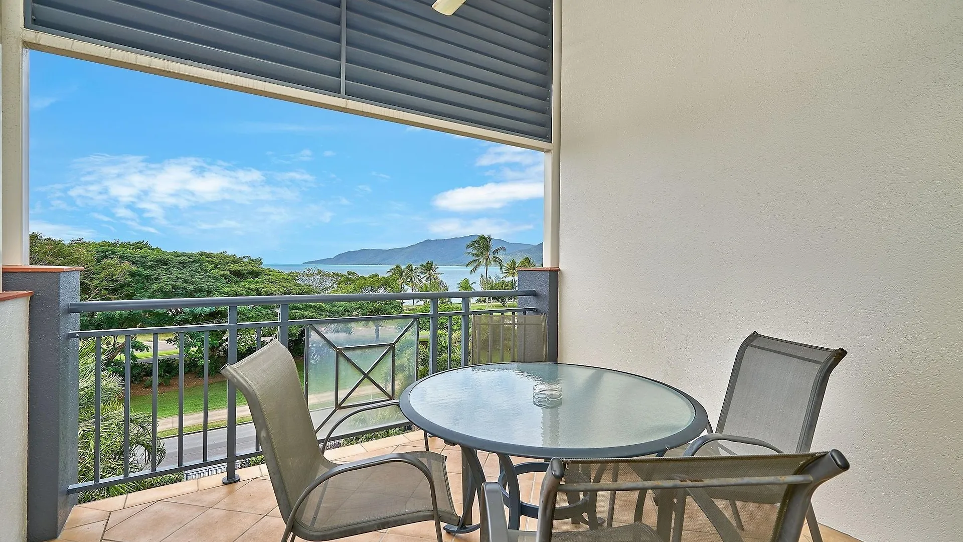 North Cove Waterfront Suites Cairns Australie